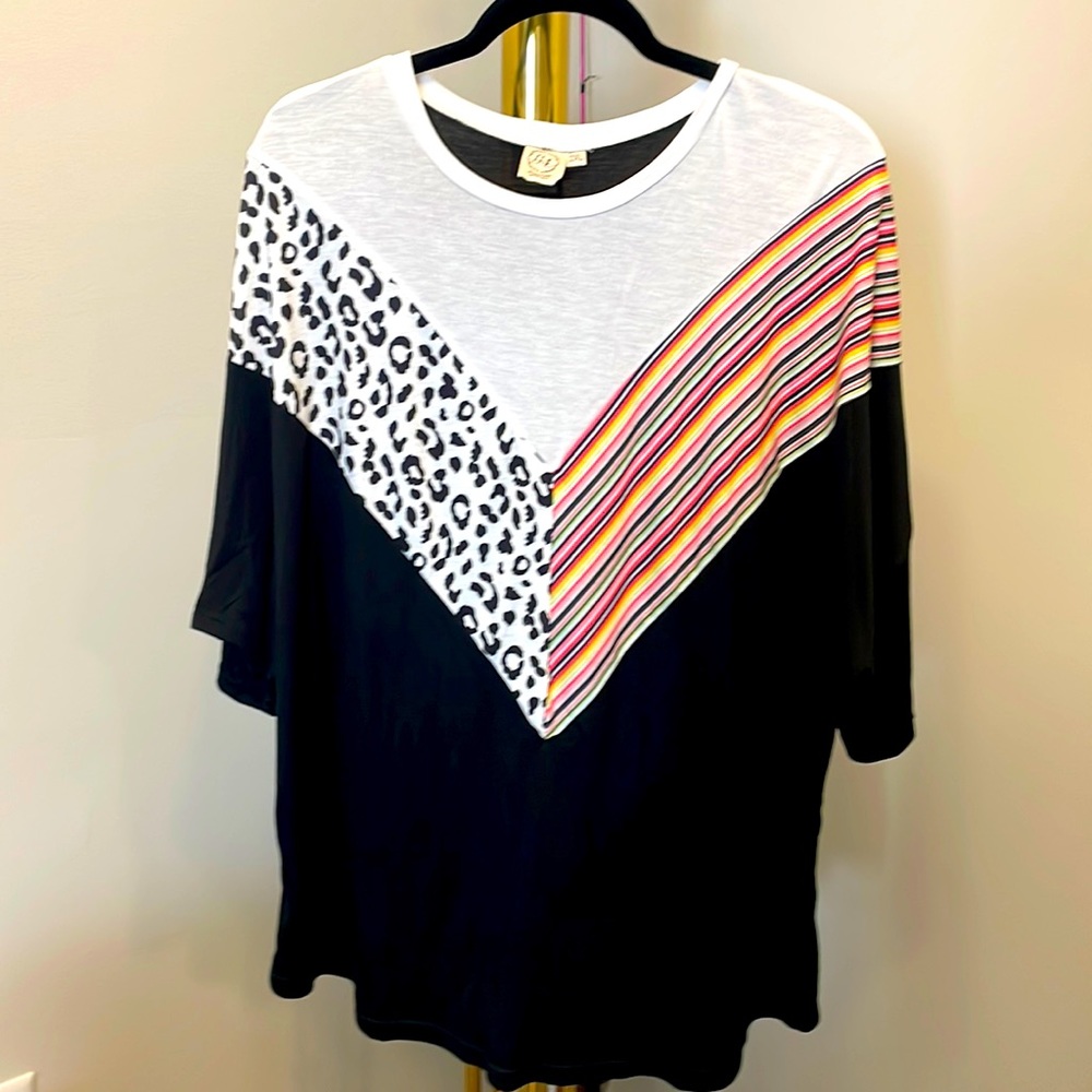 Grace & Emma top, plus size 2 XL